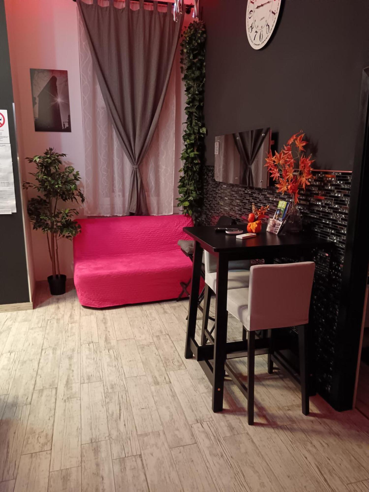 Voeroesmarty Street Apartment Budapest