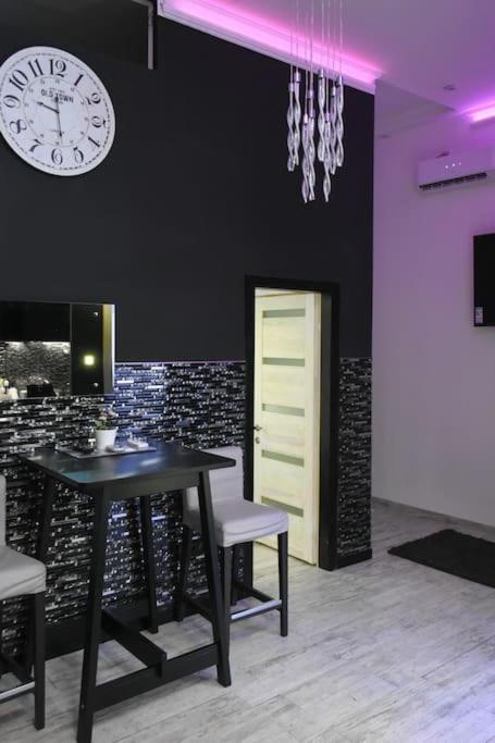 Voeroesmarty Street Apartamento Budapest